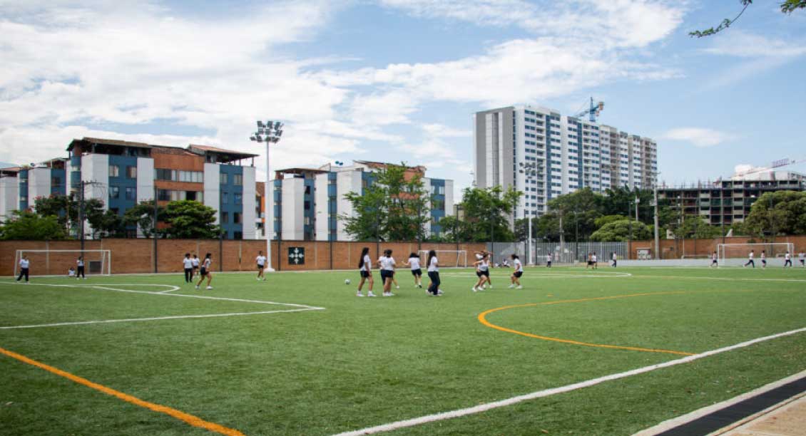 CANCHA DEL COLEGIO INEM CUSTODIO GARCIA ROVIRA